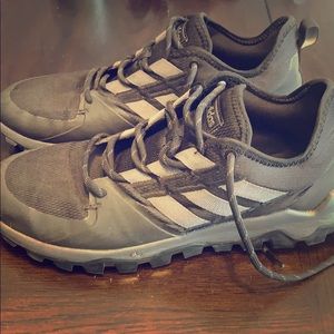 Adidas kanadia trail shoes men’s size 10.5